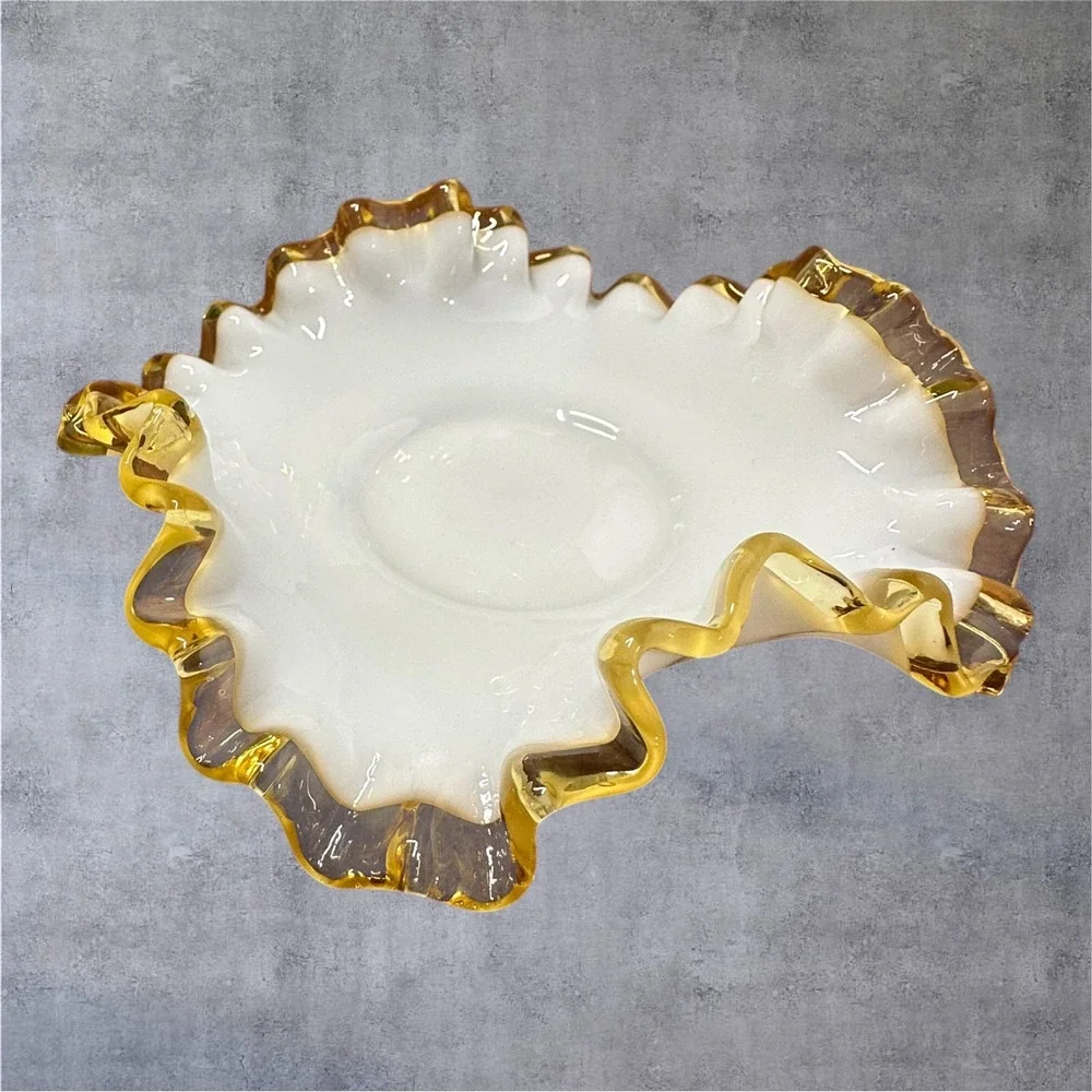Fenton Ruffled Bowl Milk Glass‎ 6
